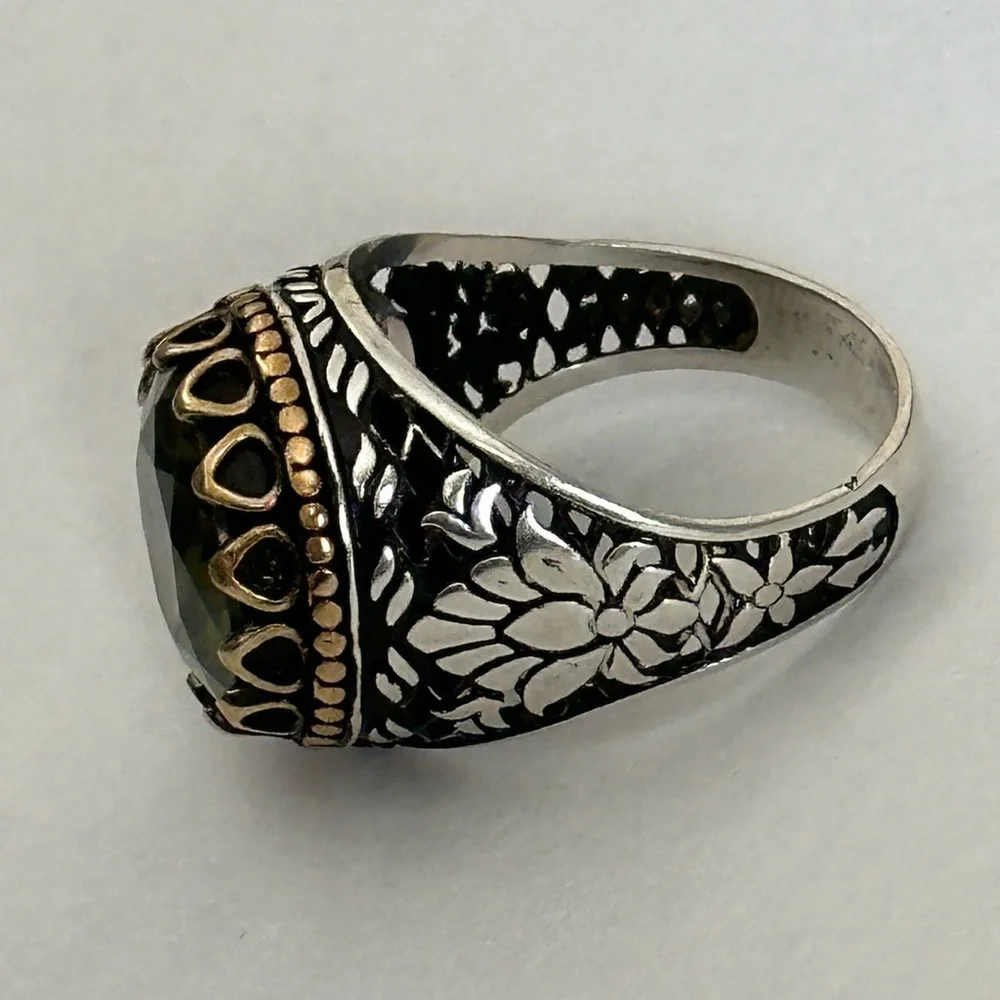 925 Silver size 11 green ring